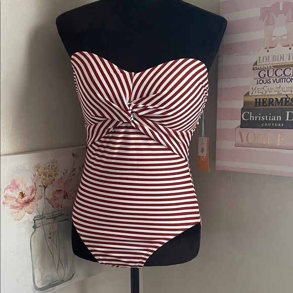 Kona Sol Burnt Red and White Sleeveless Bustier Bodysuit - Picture 1 of 6